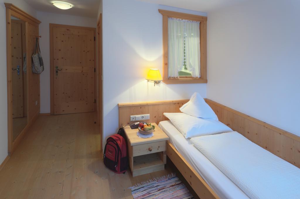 Hotel Jaegerhof San Leonardo in Passiria Esterno foto